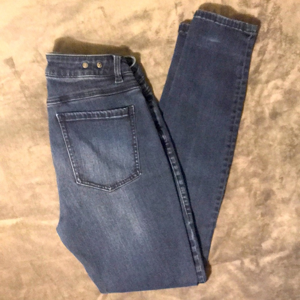 CAbi Curvy Skinny Jeans
